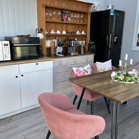 Sky Gazer Cabin In The Woods Dublin Extérieur photo